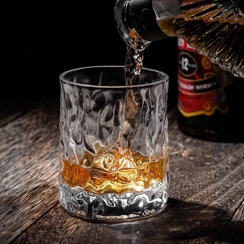 Whisky Beer And Wine - 日本の江戸時代の初雪をイメージしたオールドファッションドグラス ウイスキーカップ 木製ギフトボックス入り ウイスキー用厚手クリスタル ハンマーハンギンググラス ヘビーウェインタンブラー